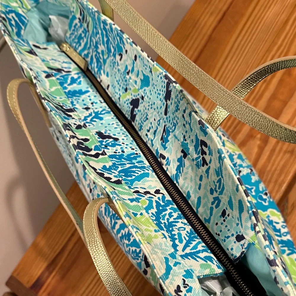 Lilly Pulitzer Vibrant Blue and Green Tote Bag - Picture 4 of 6